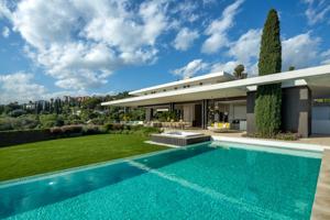 Casa en venta en Marbella photo 0