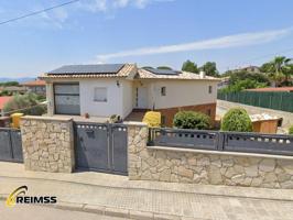 Casa en venta en Sils photo 0