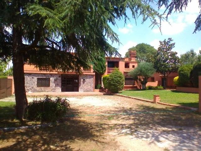 Casa en venta en Riudellots de la Selva photo 0