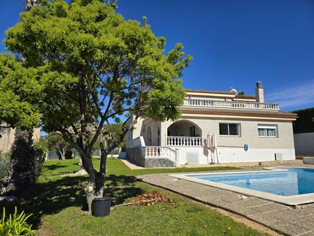 Casa en venta en Lloret de Mar photo 0