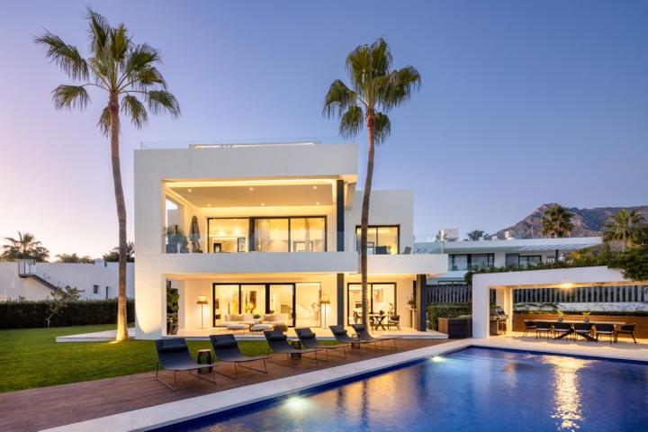 Casa en venta en Marbella photo 0