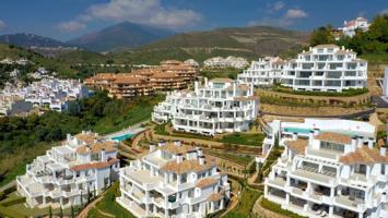 Apartamento en venta en Marbella photo 0