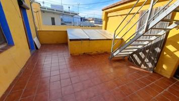 Casa en venta en Carcaixent, Estación photo 0