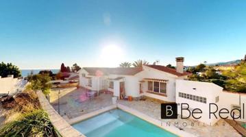 Chalet en venta en Vélez-Málaga, Urbanización la Sirena, 29790 photo 0