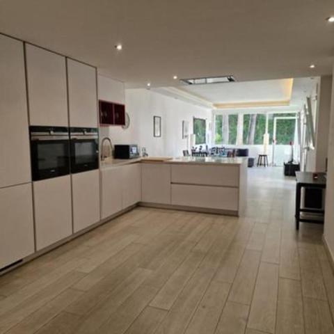 Planta baja en alquiler en Marbella, Marbella - Puerto Banus - Jardines de las Fuentes photo 0