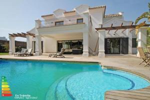 Chalet en alquiler en Marbella, Marbella Golden Mile photo 0