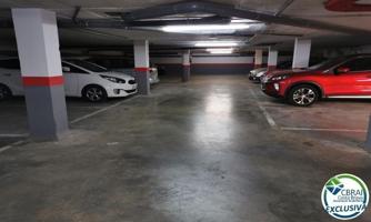 Parking en venta en Llançà, Llançà port photo 0