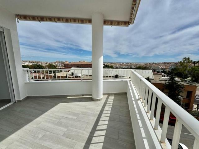 Apartamento en venta en Torrevieja, Nueva Torrevieja photo 0