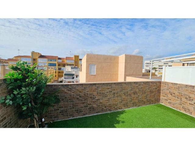 Duplex en venta en Torrevieja, Playa la Mata photo 0