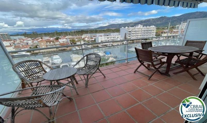 Apartamento en venta en Roses, Santa Margarida photo 0