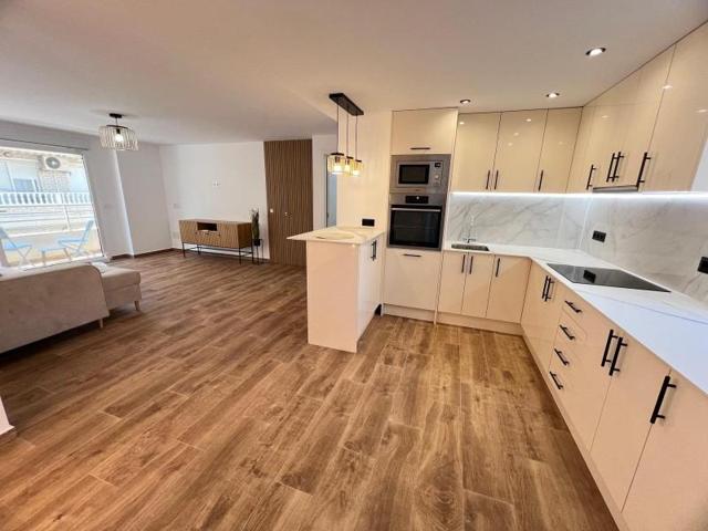 Apartamento en venta en Torrevieja photo 0