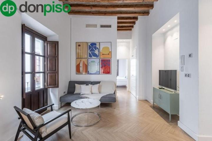 Piso en venta en Granada, Centro photo 0