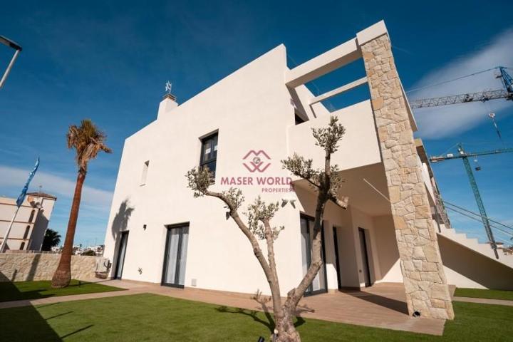 Bungalow en venta en Pilar de la Horadada, Zona Pueblo photo 0