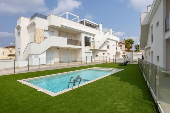 Apartamento en venta en San Miguel de Salinas photo 0