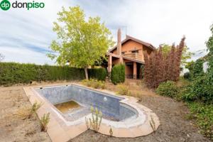Casa en venta en Dílar, Urb. cañadas del parque photo 0