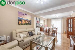 Casa en venta en Belicena, Vega de granada zona noroeste photo 0