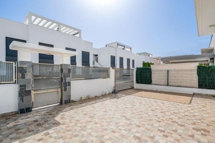 Chalet en venta en Algorfa, Costa blanca sur photo 0