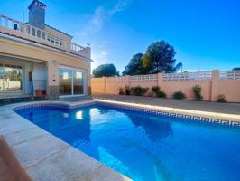 Bungalow en venta en Miami Platja, Miami-Platja photo 0