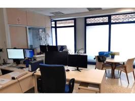 Local comercial en venta en Barcelona, La Bordeta photo 0