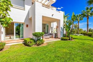 Apartamento en venta en Casares, Casares, Estepona West photo 0