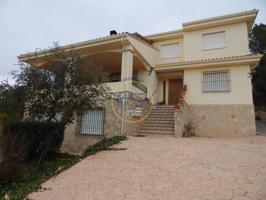 Chalet en venta en Bocairent, Valencia photo 0