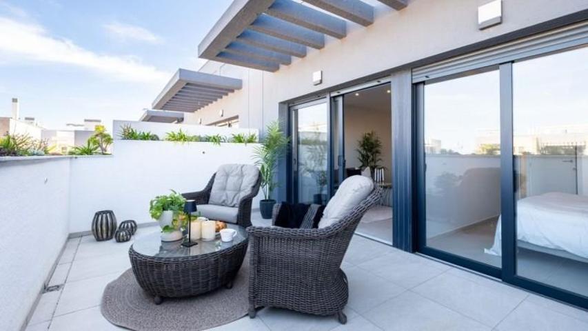 Apartamento en venta en Orihuela Costa photo 0