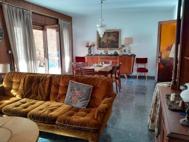Piso en venta en Cornellà de Llobregat, Centre photo 0