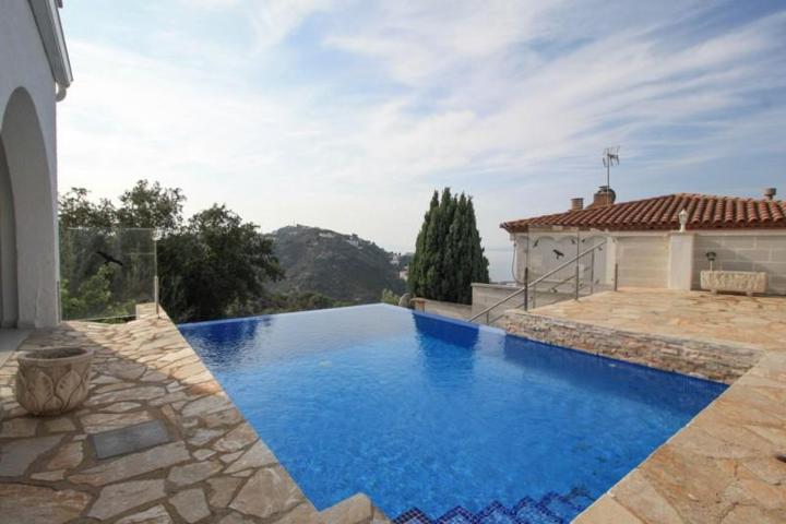 Chalet en venta en Roses, Puig-Rom photo 0