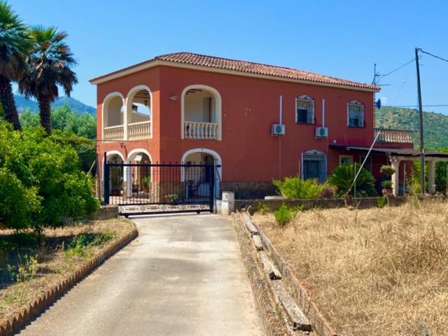 Chalet en venta en Pedreguer photo 0