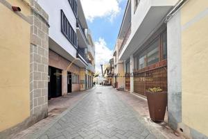 Chalet en venta en Guía de Isora, Calle de Arriba, 38680 photo 0