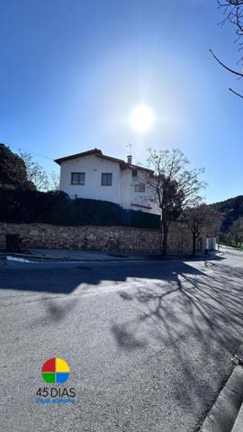 Casa en venta en Cerdanyola del Vallès, Guiera photo 0