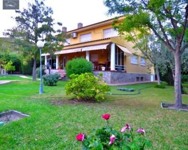 Chalet en venta en San Vicente del Raspeig, Haygon photo 0