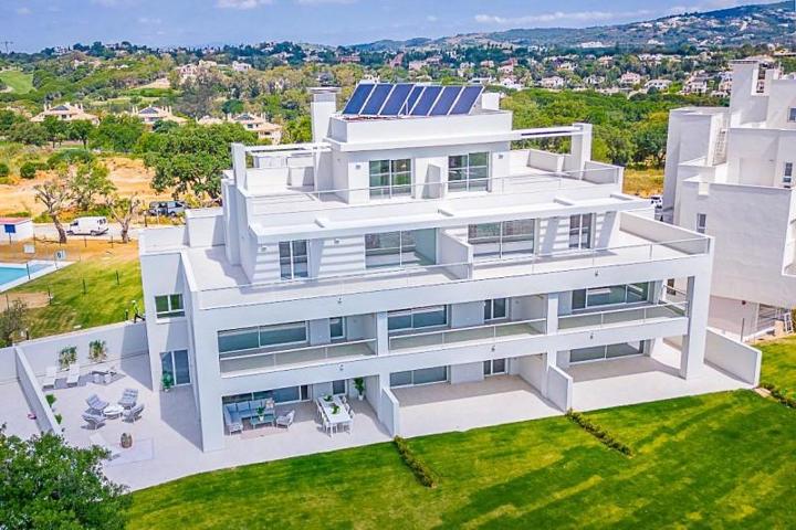 Aticos en venta en Sotogrande, San Roque Club, Sotogrande Alto photo 0