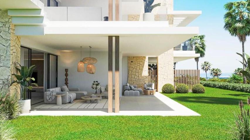 Apartamento en venta en Estepona, New Golden Mile, New Golden Mile photo 0
