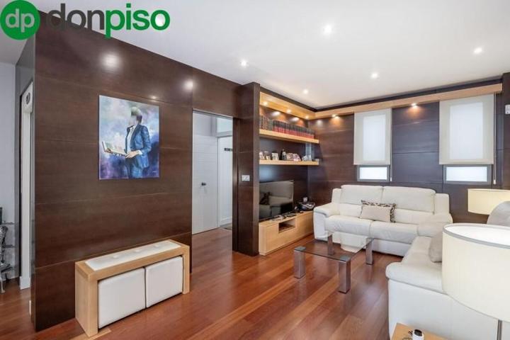 Casa en venta en Granada, Centro photo 0