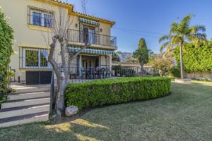 Casa en venta en Marbella photo 0