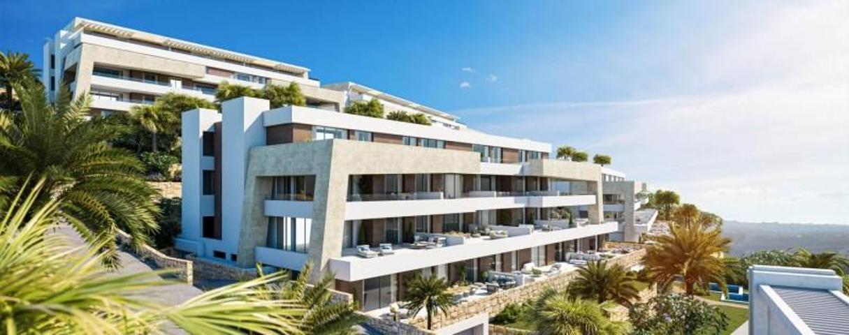 Apartamento en venta en Estepona, La Resina Golf, New Golden Mile photo 0