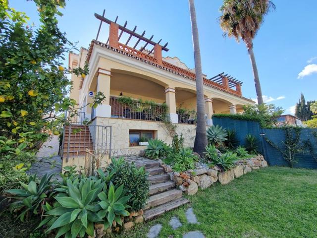 Casa en venta en Marbella photo 0