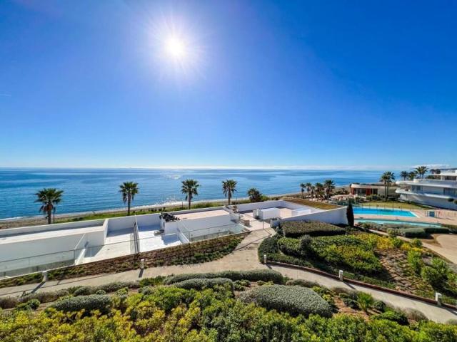 Apartamento en venta en Estepona, Estepona, Estepona West photo 0