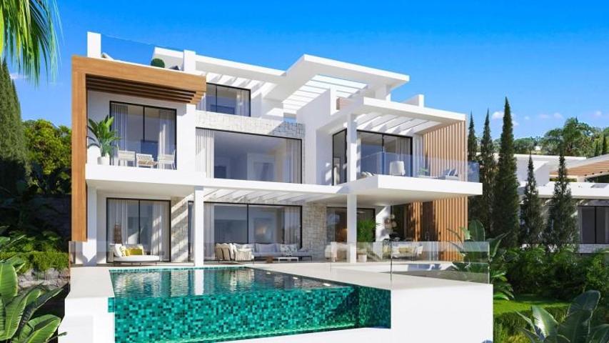 Chalet en venta en Estepona, Selwo, New Golden Mile photo 0