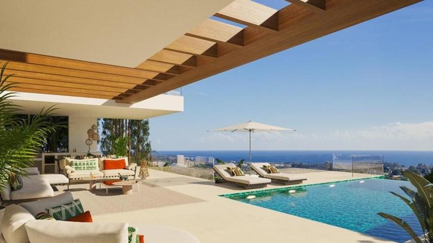 Chalet en venta en Estepona, Selwo, New Golden Mile photo 0