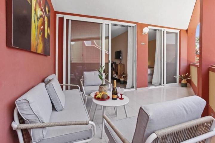 Apartamento en venta en Adeje, San Eugenio photo 0