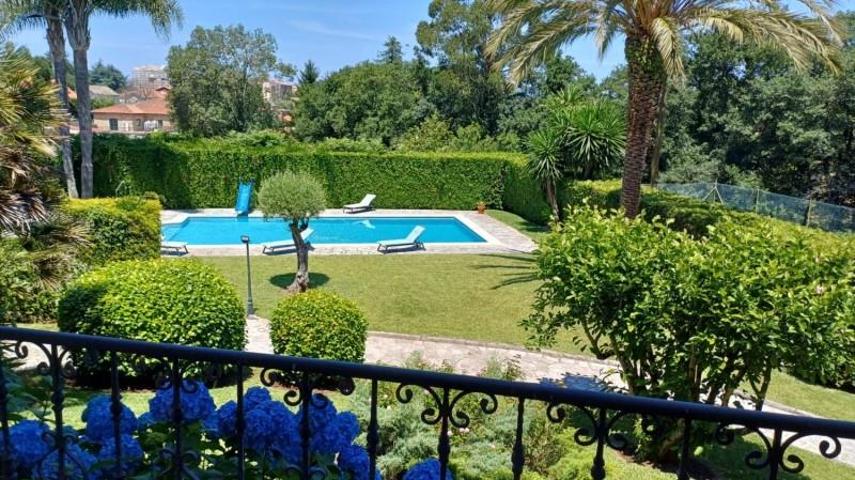 Chalet en venta en Vilagarcía de Arousa, Salnés photo 0