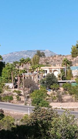 Chalet en venta en La Nucia photo 0