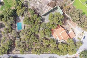Chalet en venta en Alicante photo 0