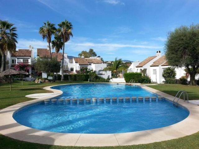 Adosada en venta en Estepona, Bel-Air-Cancelada-Saladillo photo 0