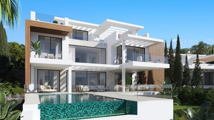 Chalet en venta en Estepona, Estepona East - La Resina Golf photo 0