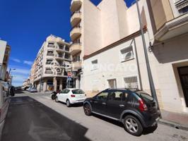 Adosada en venta en Guardamar del Segura, Pueblo photo 0