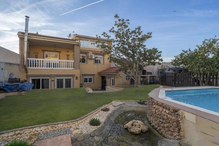 Chalet en venta en Otura, Villa de Otura photo 0