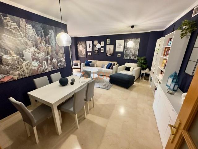 Piso en venta en Málaga photo 0